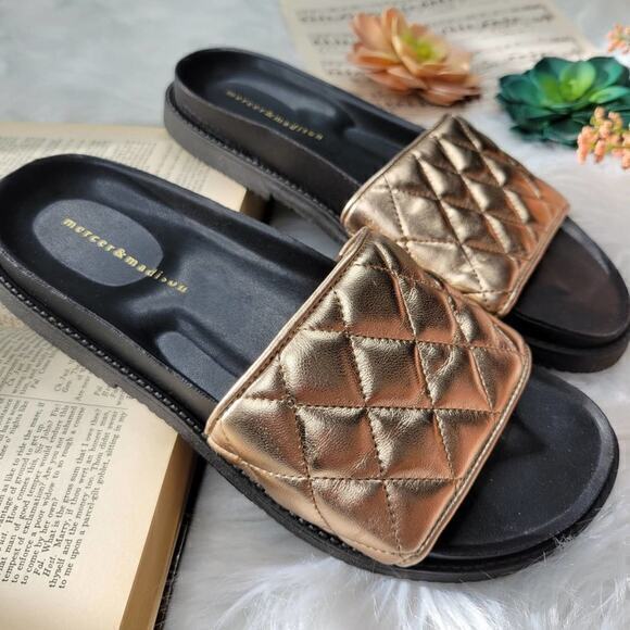 NWOT Mercer & Madison Quilted Rose Gold Slides 6.5 - Picture 2 of 5
